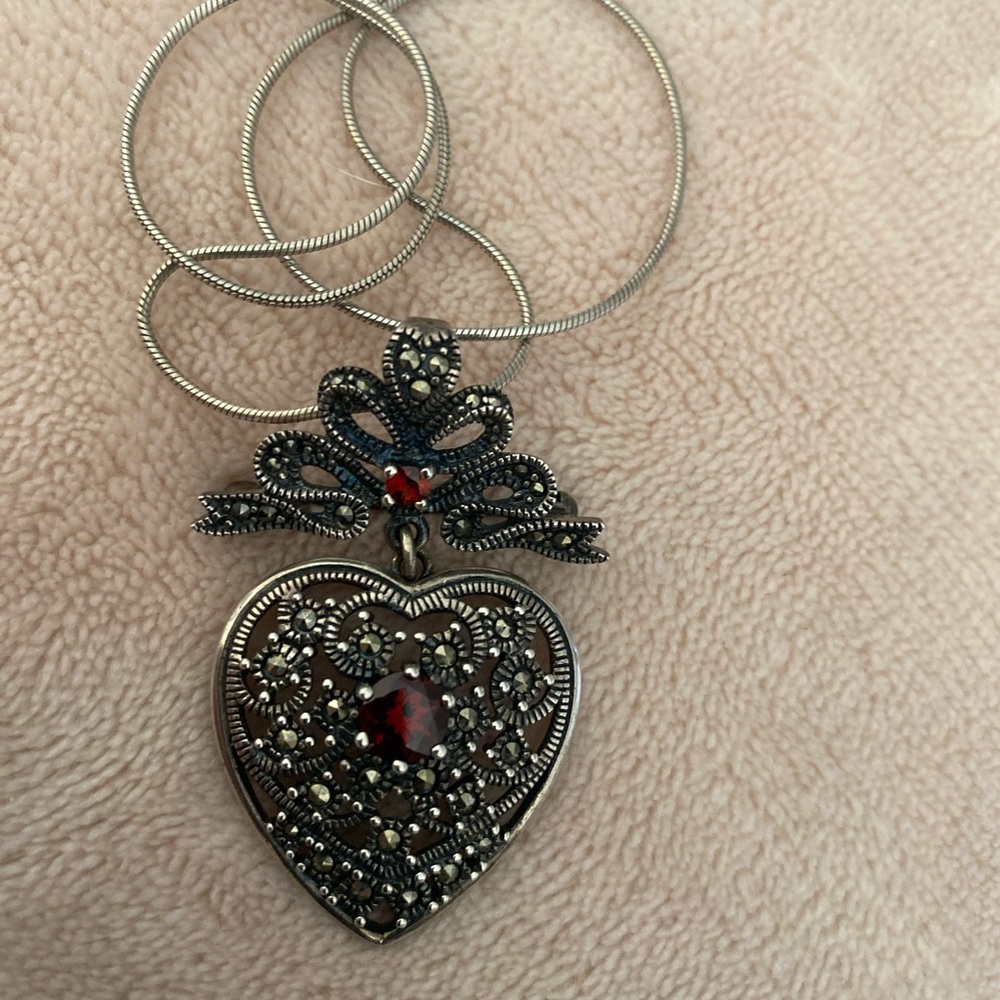 Pin/ pendant
